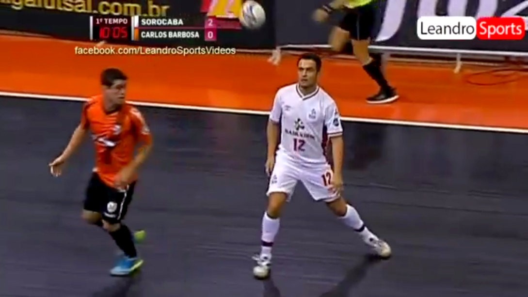 Futsal_Falcao_finta